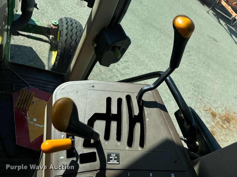 image for item DO1674 2006 John Deere 6415 tractor