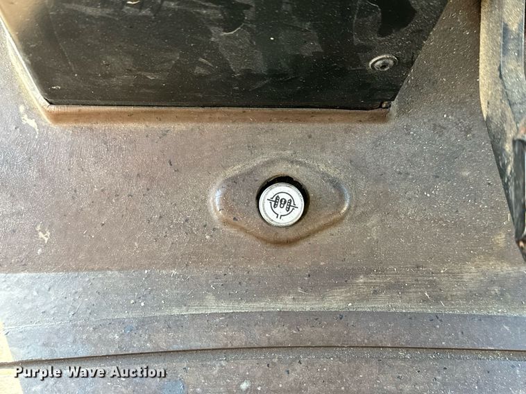 image for item DO1674 2006 John Deere 6415 tractor