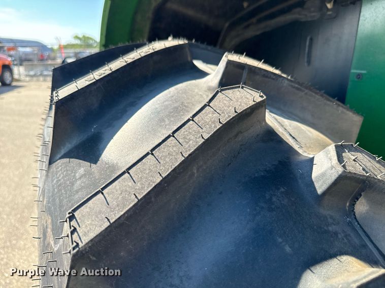 image for item DO1674 2006 John Deere 6415 tractor