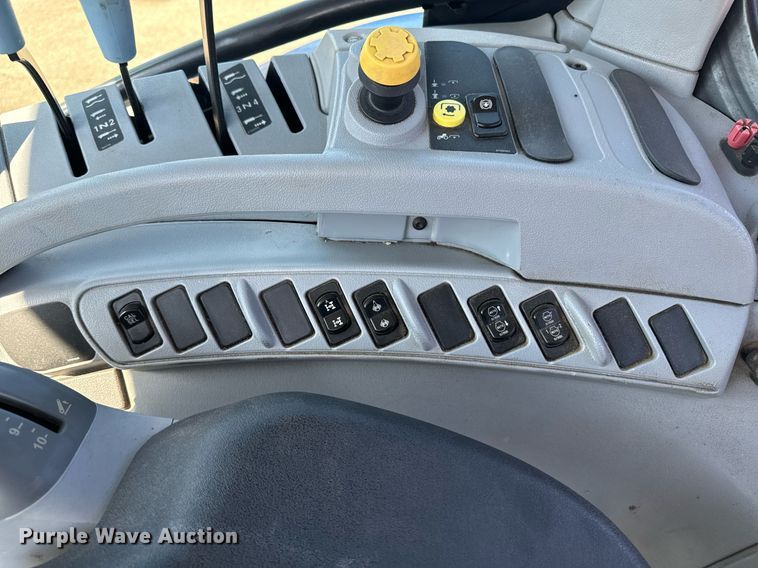 image for item DO1675 2014 New Holland T6.150 MFWD tractor