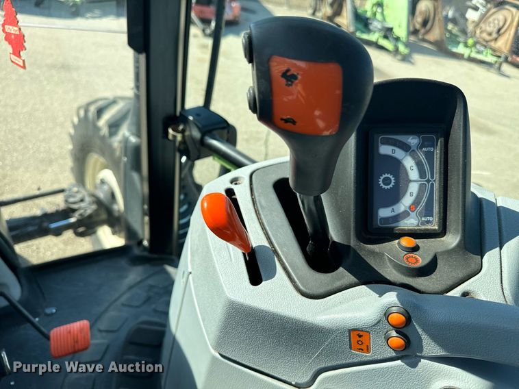 image for item DO1675 2014 New Holland T6.150 MFWD tractor