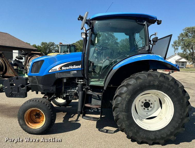 image for item DO1676 2006 New Holland TS-110A tractor