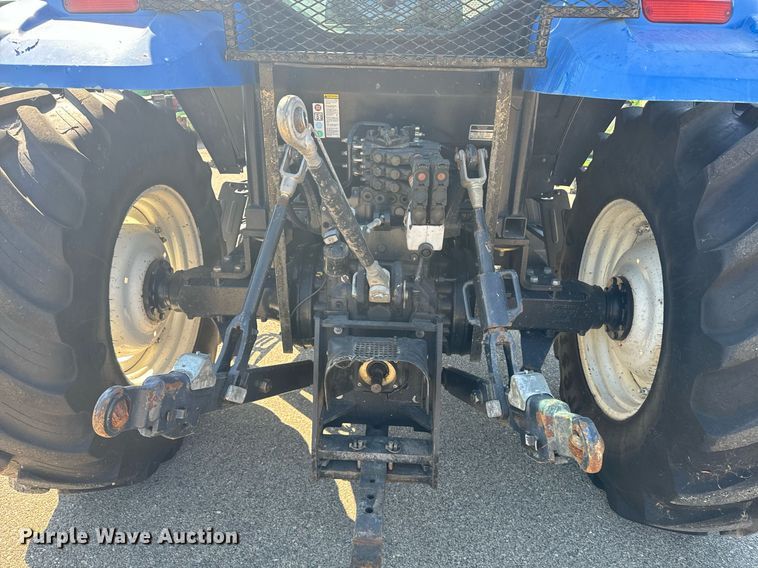 image for item DO1676 2006 New Holland TS-110A tractor