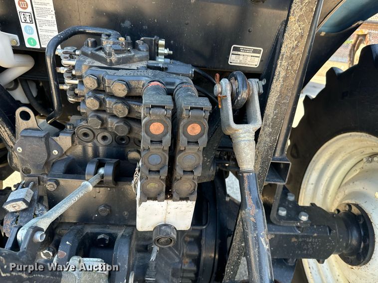 image for item DO1676 2006 New Holland TS-110A tractor