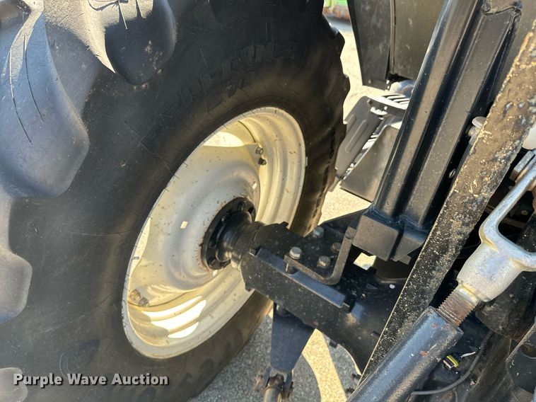 image for item DO1676 2006 New Holland TS-110A tractor