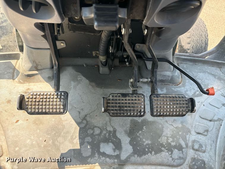 image for item DO1676 2006 New Holland TS-110A tractor