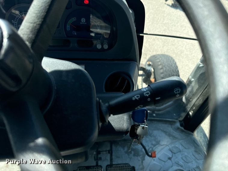 image for item DO1676 2006 New Holland TS-110A tractor