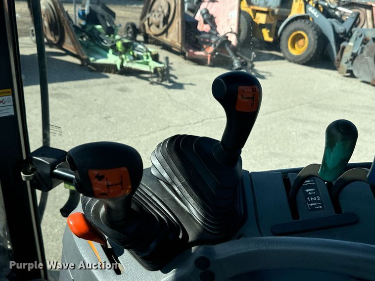 image for item DO1676 2006 New Holland TS-110A tractor