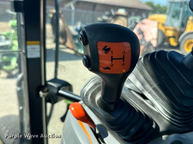 image for item DO1676 2006 New Holland TS-110A tractor