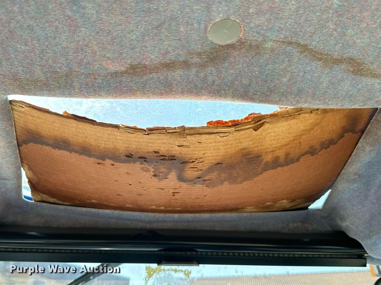 image for item DO1676 2006 New Holland TS-110A tractor