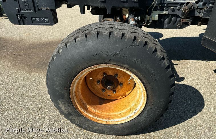 image for item DO1676 2006 New Holland TS-110A tractor