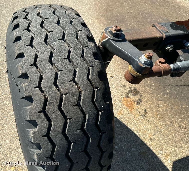 image for item DO1676 2006 New Holland TS-110A tractor