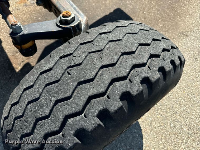 image for item DO1676 2006 New Holland TS-110A tractor