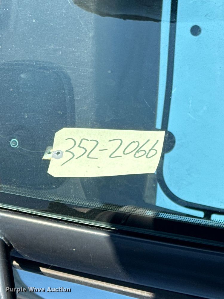 image for item DO1676 2006 New Holland TS-110A tractor