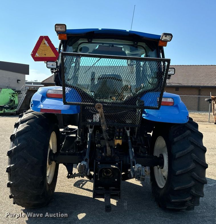 image for item DO1678 2008 New Holland T6020 tractor