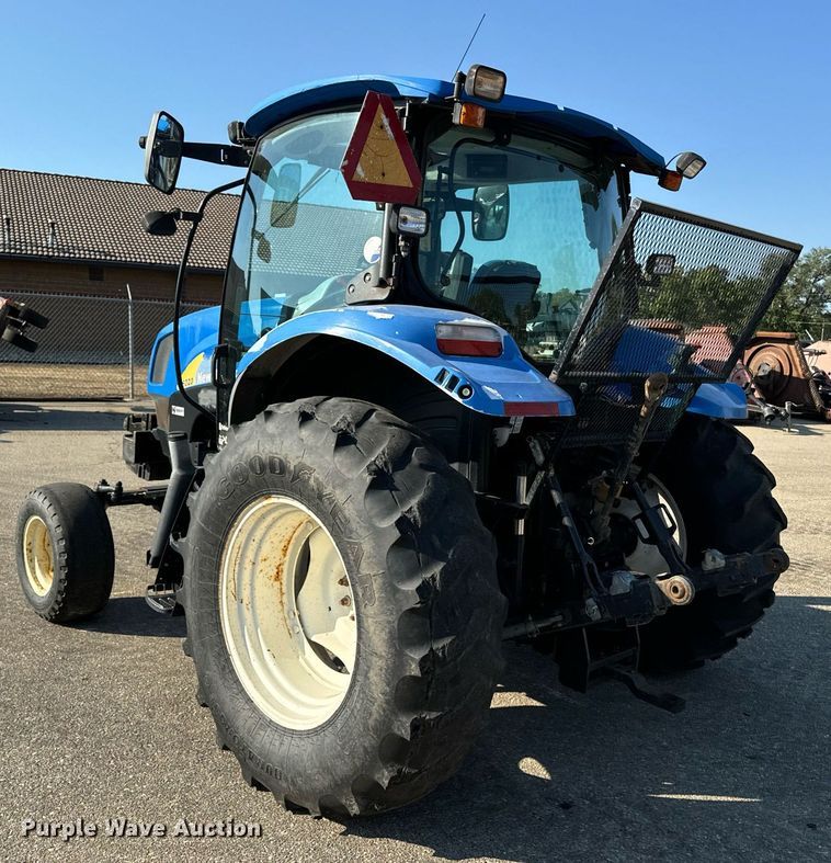 image for item DO1678 2008 New Holland T6020 tractor