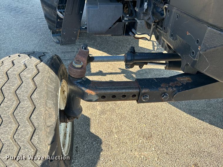 image for item DO1678 2008 New Holland T6020 tractor