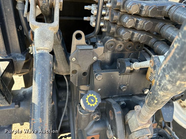 image for item DO1678 2008 New Holland T6020 tractor