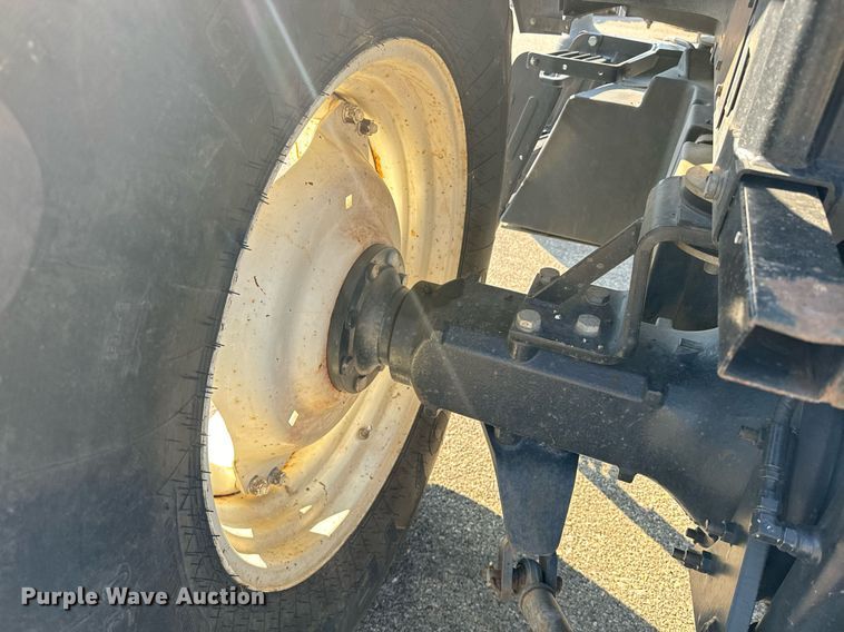 image for item DO1678 2008 New Holland T6020 tractor