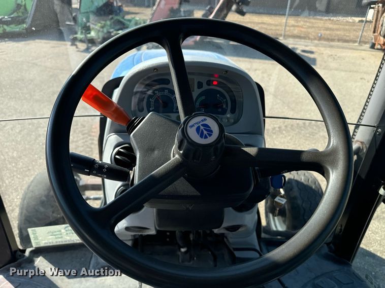 image for item DO1678 2008 New Holland T6020 tractor