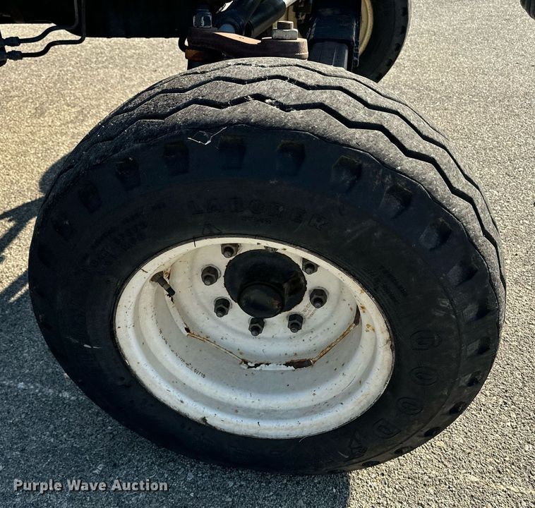 image for item DO1678 2008 New Holland T6020 tractor