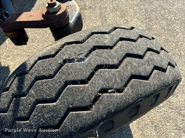 image for item DO1678 2008 New Holland T6020 tractor