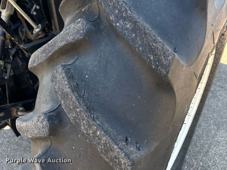 image for item DO1678 2008 New Holland T6020 tractor