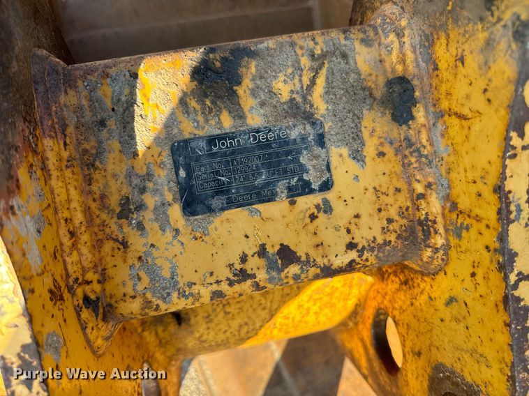 image for item DO1679 2004 John Deere 310G backhoe