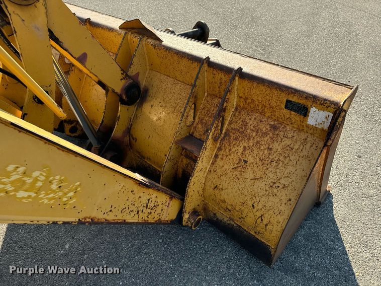 image for item DO1679 2004 John Deere 310G backhoe