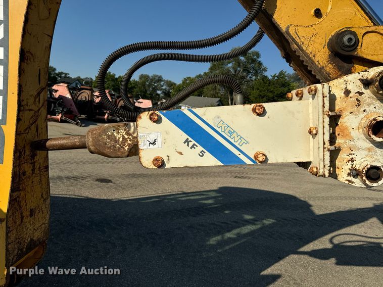 image for item DO1679 2004 John Deere 310G backhoe