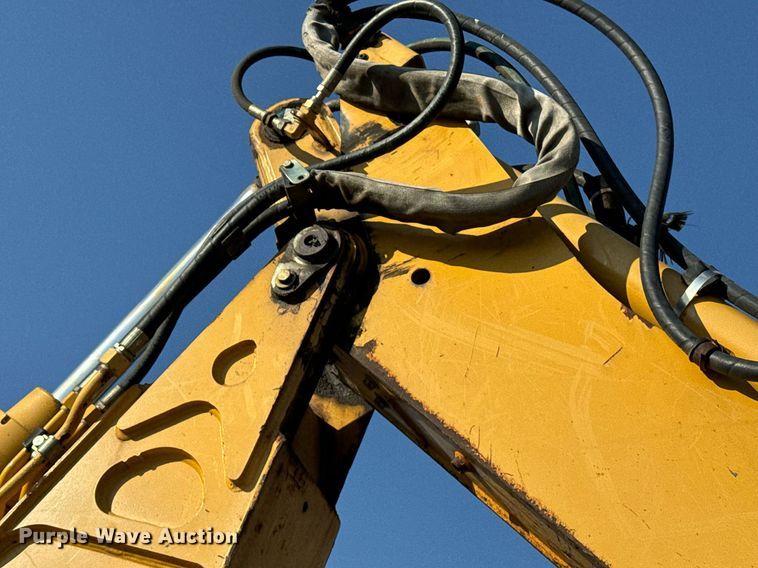 image for item DO1679 2004 John Deere 310G backhoe