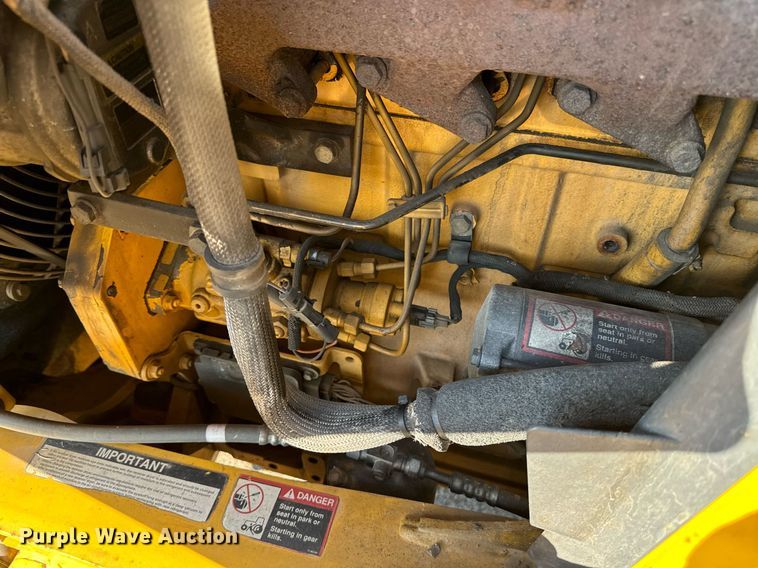 image for item DO1679 2004 John Deere 310G backhoe