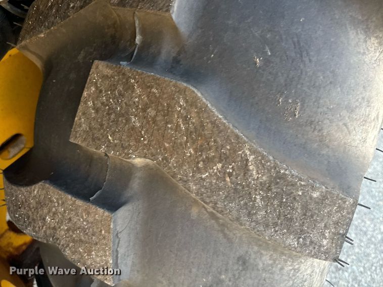 image for item DO1679 2004 John Deere 310G backhoe