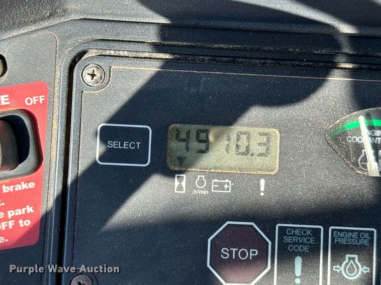 image for item DO1679 2004 John Deere 310G backhoe