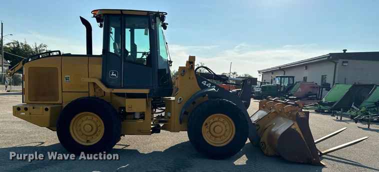 image for item DO1680 2006 John Deere 444J wheel loader