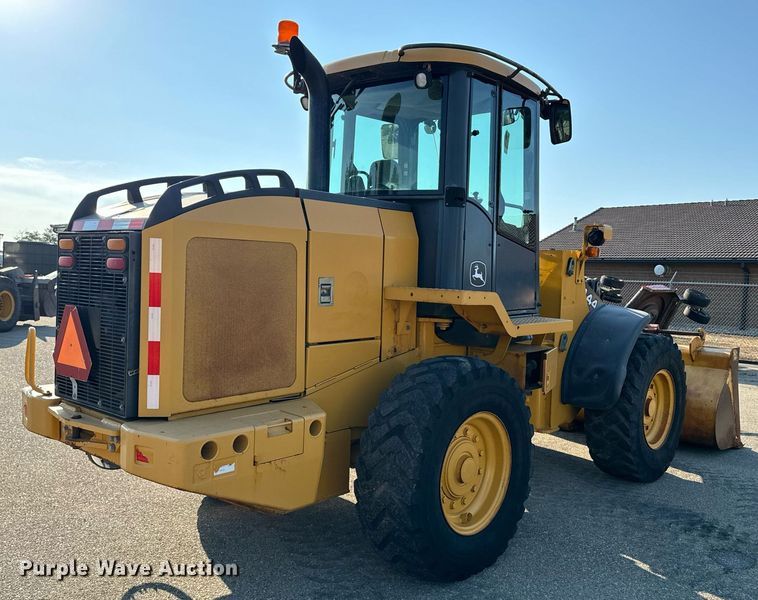 image for item DO1680 2006 John Deere 444J wheel loader