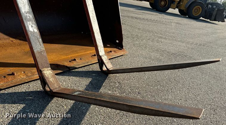 image for item DO1680 2006 John Deere 444J wheel loader