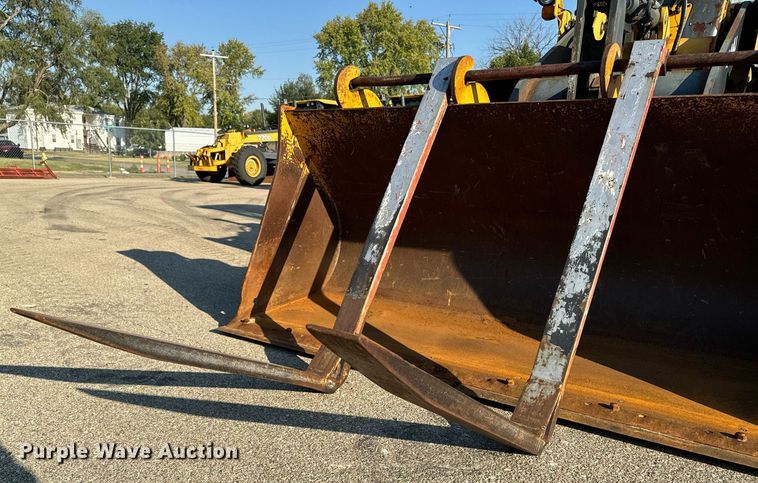 image for item DO1680 2006 John Deere 444J wheel loader