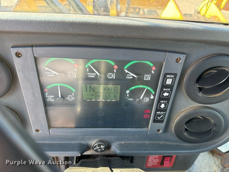 image for item DO1680 2006 John Deere 444J wheel loader