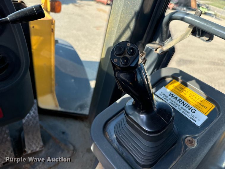 image for item DO1680 2006 John Deere 444J wheel loader