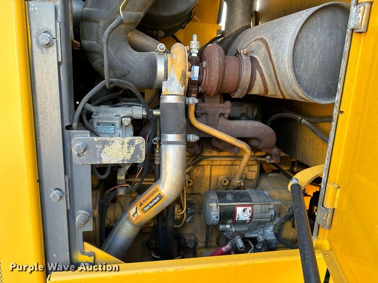 image for item DO1680 2006 John Deere 444J wheel loader