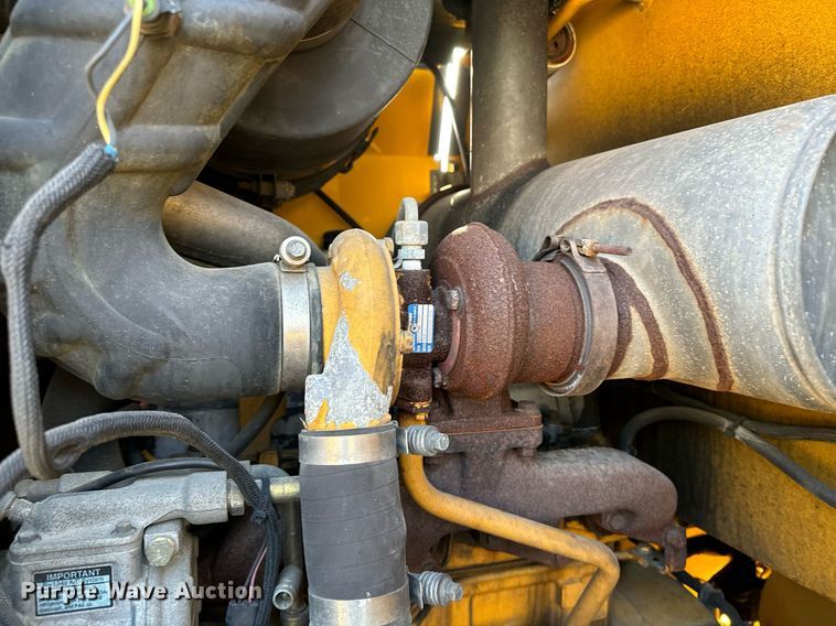 image for item DO1680 2006 John Deere 444J wheel loader