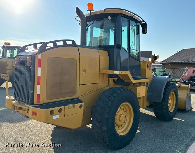 image for item DO1681 2006 John Deere 444J wheel loader