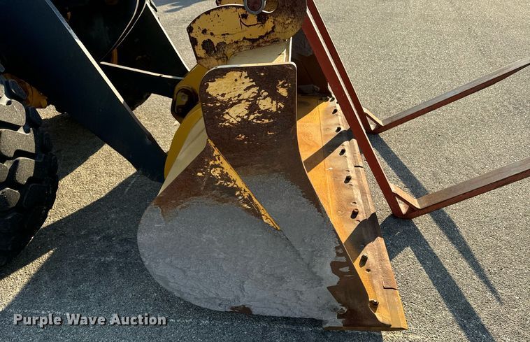 image for item DO1681 2006 John Deere 444J wheel loader