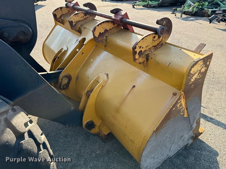 image for item DO1681 2006 John Deere 444J wheel loader