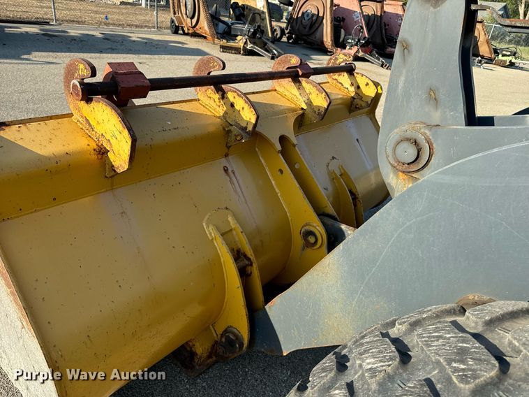 image for item DO1681 2006 John Deere 444J wheel loader