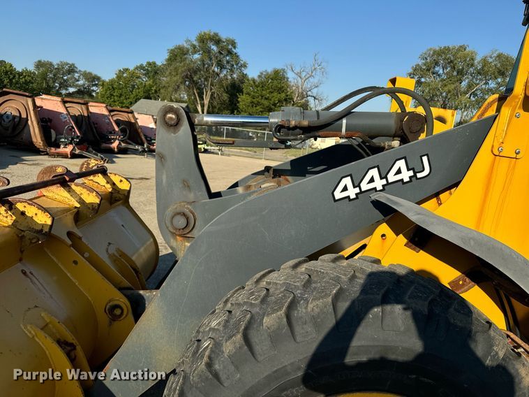 image for item DO1681 2006 John Deere 444J wheel loader