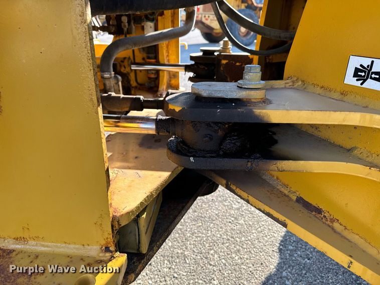 image for item DO1681 2006 John Deere 444J wheel loader