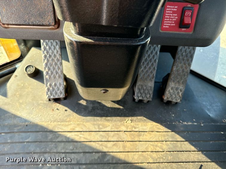 image for item DO1681 2006 John Deere 444J wheel loader