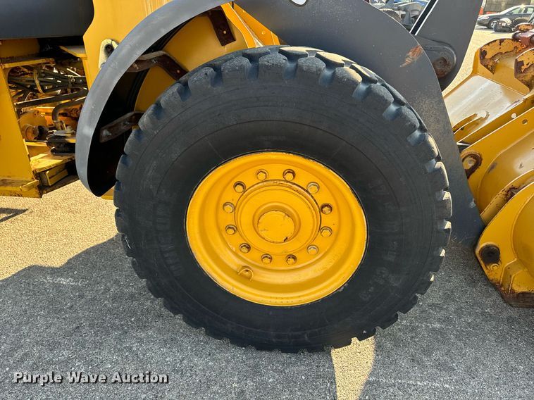 image for item DO1681 2006 John Deere 444J wheel loader